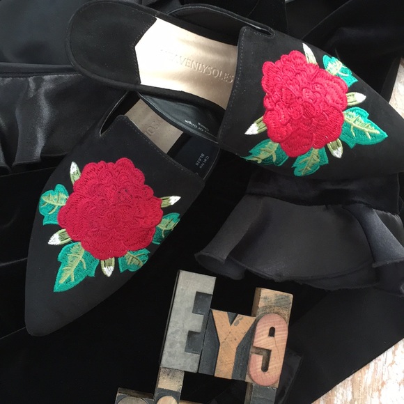 HEAVENLYSOLES Kitten Heel Embroidered Mules - Picture 12 of 12